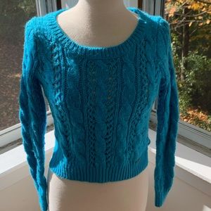 HOLLISTER gorgeous blue scoop neck pointelle knit